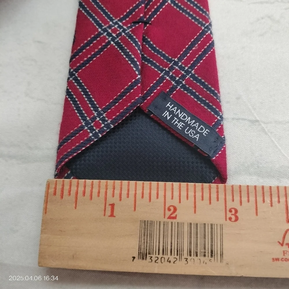 Cremieux Mercer St. Collection Tie Necktie Plaid Red Textured Handmade Flaw